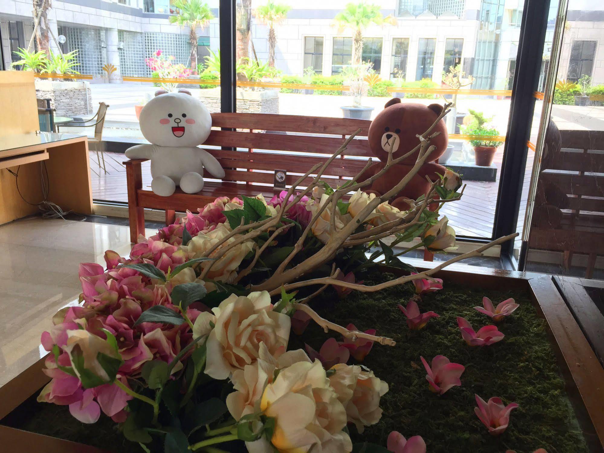 Garden Villa Kaohsiung Bagian luar foto